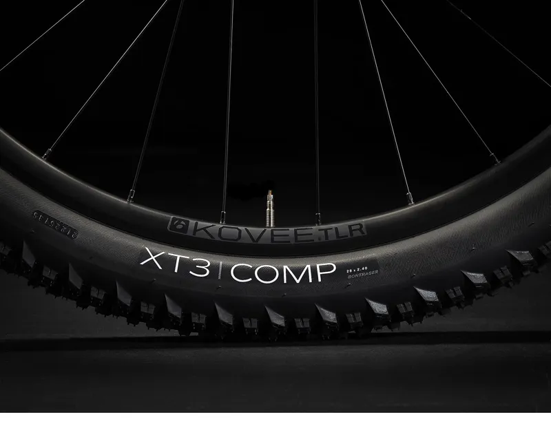 Trek Marlin 7 Gen 3 Mountain Bike in Teal/Nautical Navy Fade-5